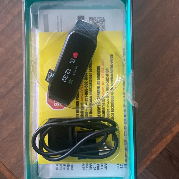3 Plus HR Activity Tracker with Heart Rate Monitor - Picture 3 of 4